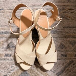 Women's Cream wedges